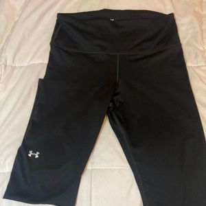 Athletic leggings, perfect for yoga!